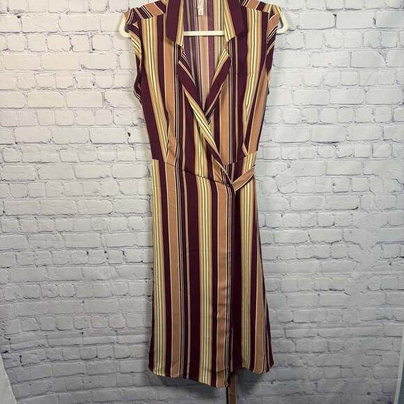 Xhilaration Wrap Dress Size Medium - Picture 2 of 7